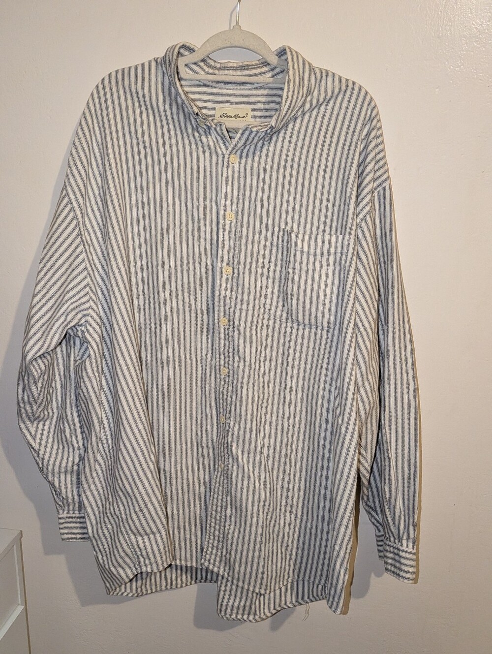 Eddie Bauer White and Blue Vertical Stripe Casual Button-Down Shirt Size 3XLT